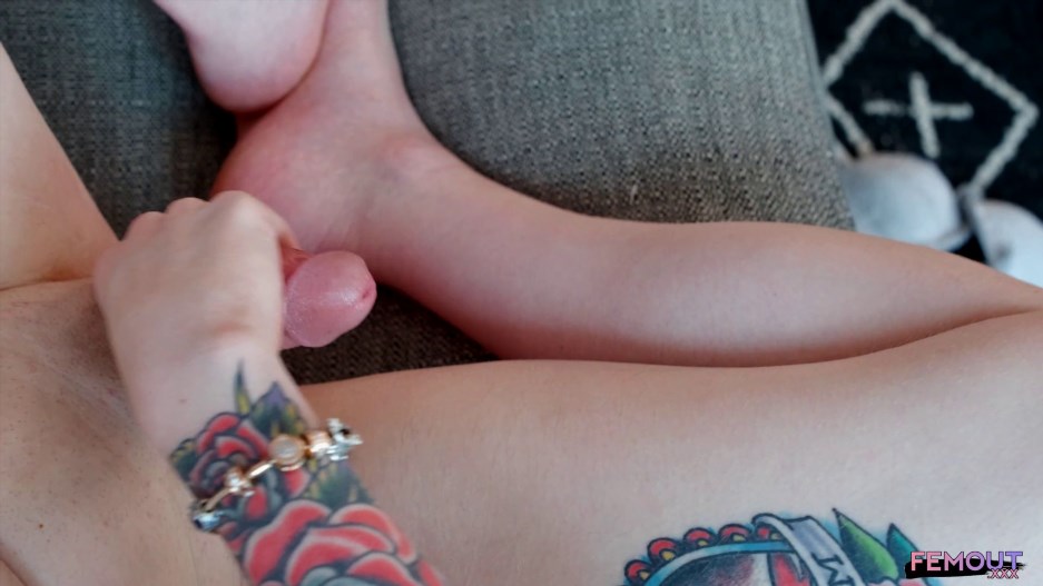 Cat Vanity - Creamy Cumshot!